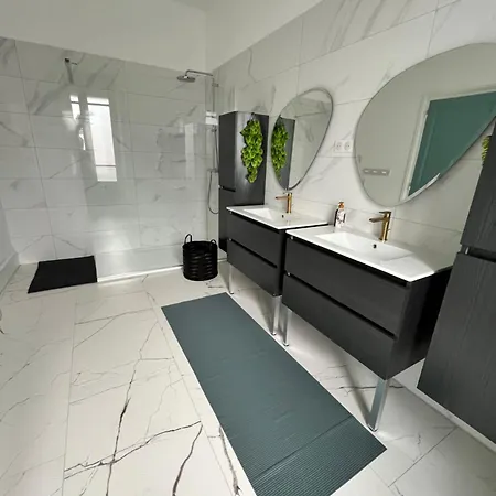 La Renardiere Вилла Нёшато